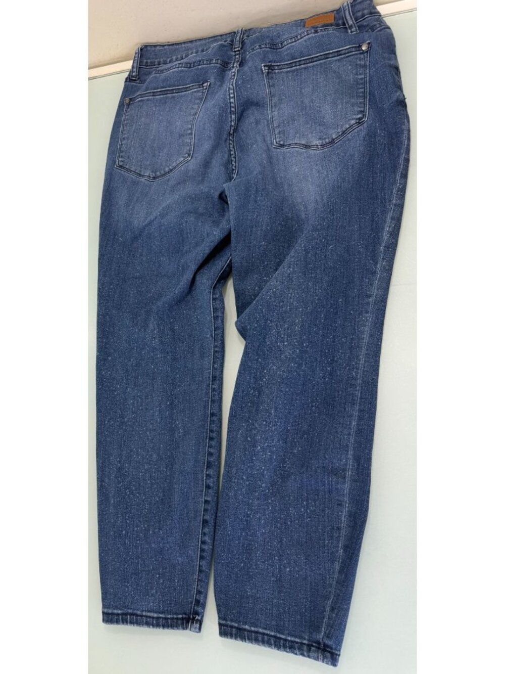 Judy Blue Jeans 16W Splattered Mineral Wash Relaxed Fit Jeans Speckle JB88226 - Picture 2 of 12